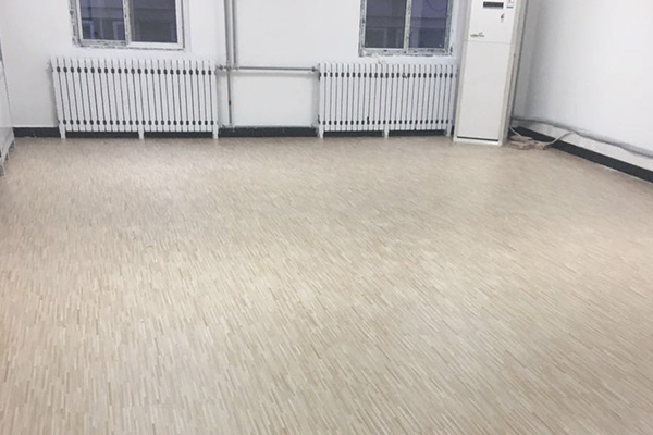 PVC地板的壽命與厚度有何關(guān)系嗎？使用感受如何？